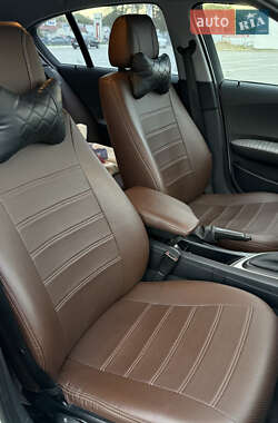 Хэтчбек BMW 1 Series 2006 в  фото 28 Хэтчбек BMW 1 Series 2006 в
