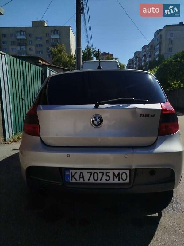 Хэтчбек BMW 1 Series 2007 в Киеве