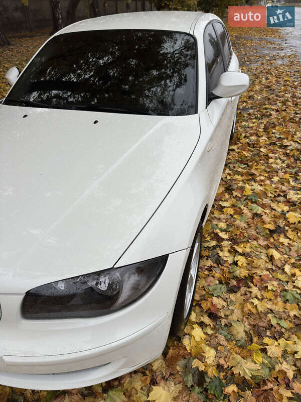 Хетчбек BMW 1 Series 2010 в Золотоноші фото 9 Хетчбек BMW 1 Series 2010 в Золотоноші