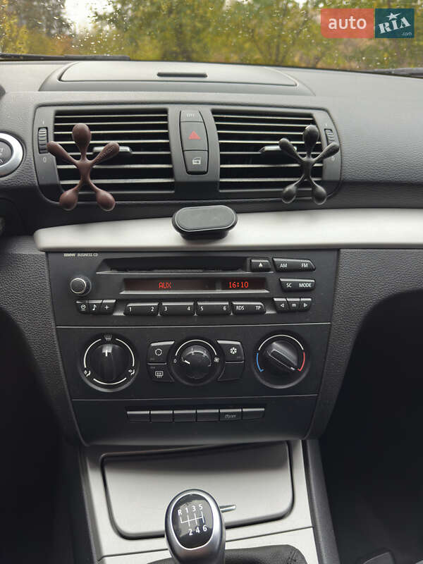 Хетчбек BMW 1 Series 2010 в Золотоноші фото 19 Хетчбек BMW 1 Series 2010 в Золотоноші