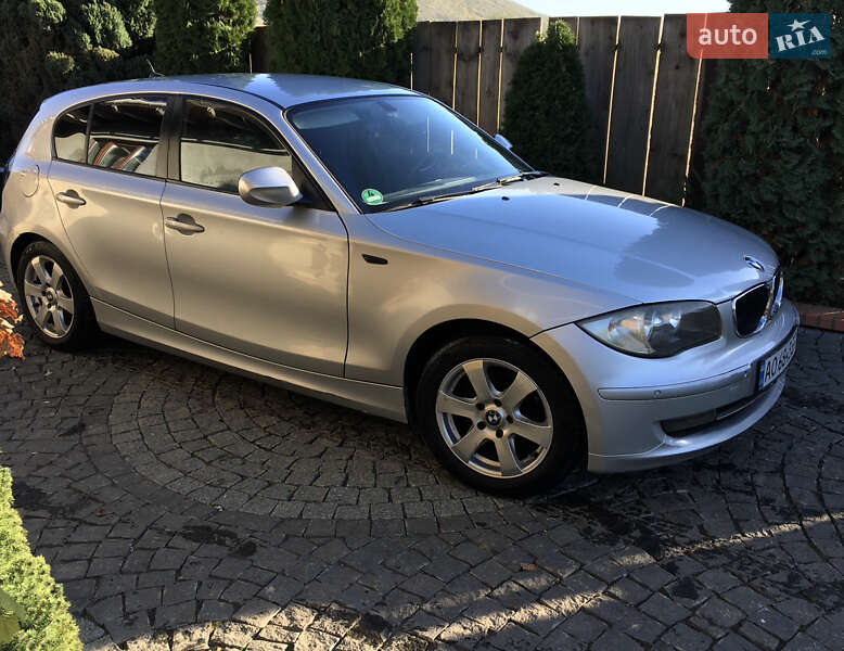 Хэтчбек BMW 1 Series 2009 в Ужгороде фото 4 Хэтчбек BMW 1 Series 2009 в Ужгороде