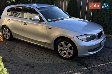 Хэтчбек BMW 1 Series 2009 в 