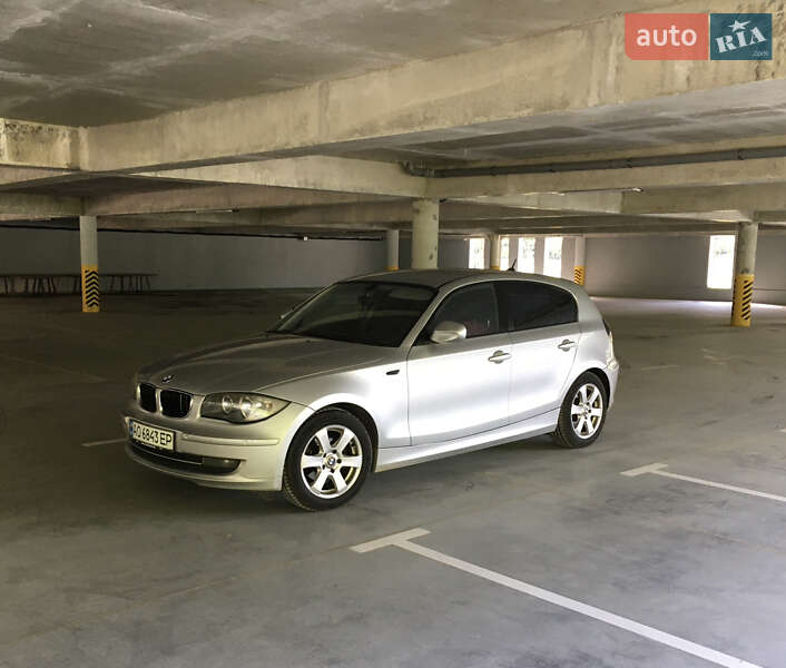 Хэтчбек BMW 1 Series 2009 в Ужгороде фото 10 Хэтчбек BMW 1 Series 2009 в Ужгороде