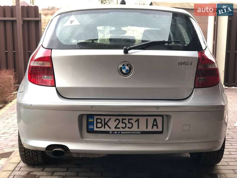 Хэтчбек BMW 1 Series 2010 в Луцке