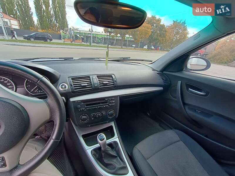 Хэтчбек BMW 1 Series 2005 в Кропивницком