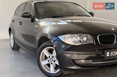 Хэтчбек BMW 1 Series 2009 в 