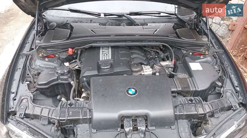 Хэтчбек BMW 1 Series 2010 в Днепре