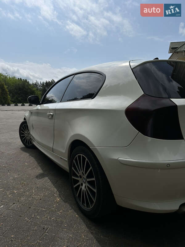 Купе BMW 1 Series 2012 в Мостиске фото 5 Купе BMW 1 Series 2012 в Мостиске