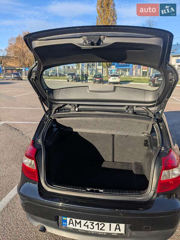 Хэтчбек BMW 1 Series 2006 в Житомире фото 15 Хэтчбек BMW 1 Series 2006 в Житомире