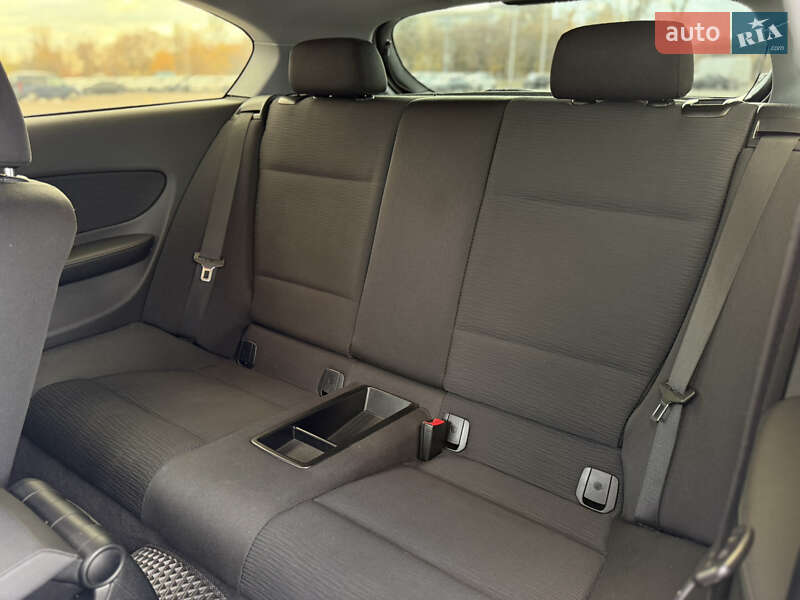 Купе BMW 1 Series 2011 в Днепре