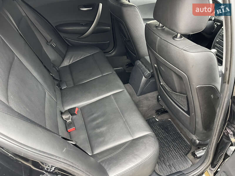 Хэтчбек BMW 1 Series 2006 в Киеве