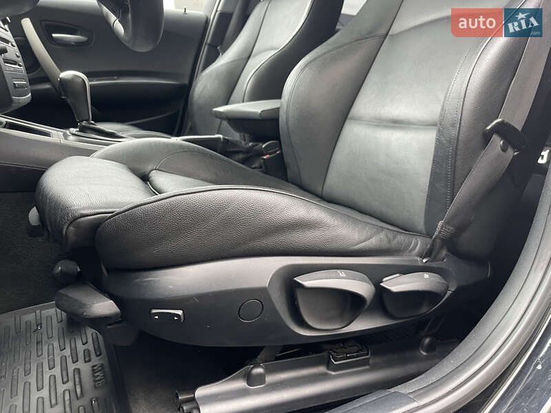 Хэтчбек BMW 1 Series 2006 в Киеве