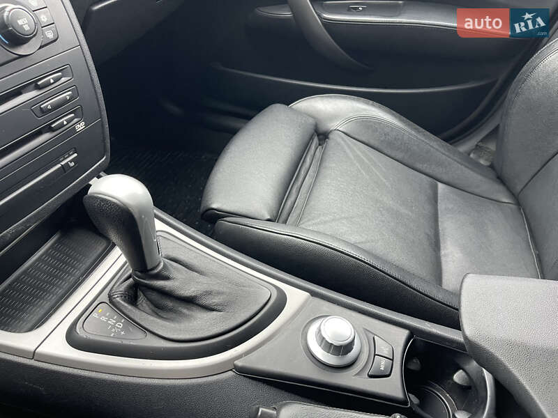 Хэтчбек BMW 1 Series 2006 в Киеве