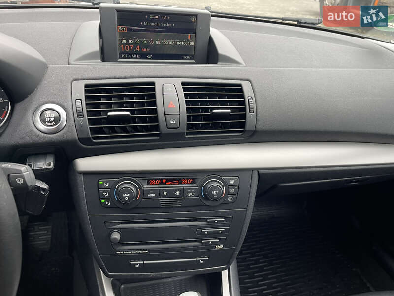 Хэтчбек BMW 1 Series 2006 в Киеве