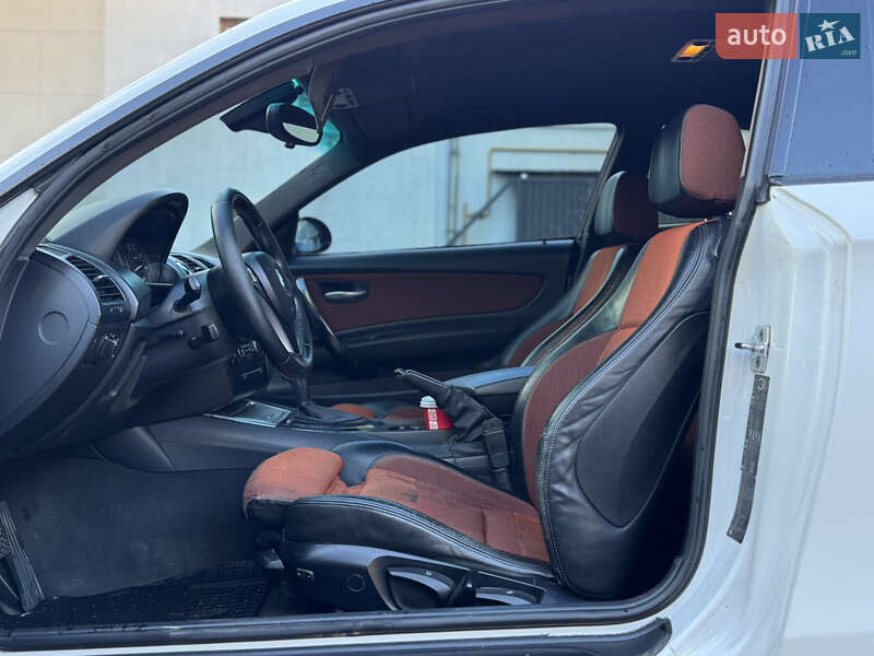 Хэтчбек BMW 1 Series 2008 в Киеве