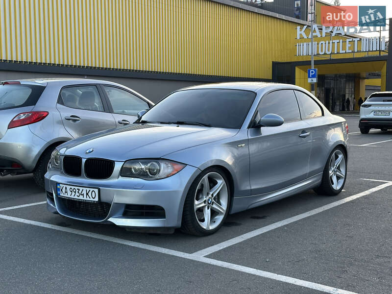 Купе BMW 1 Series 2009 в Киеве