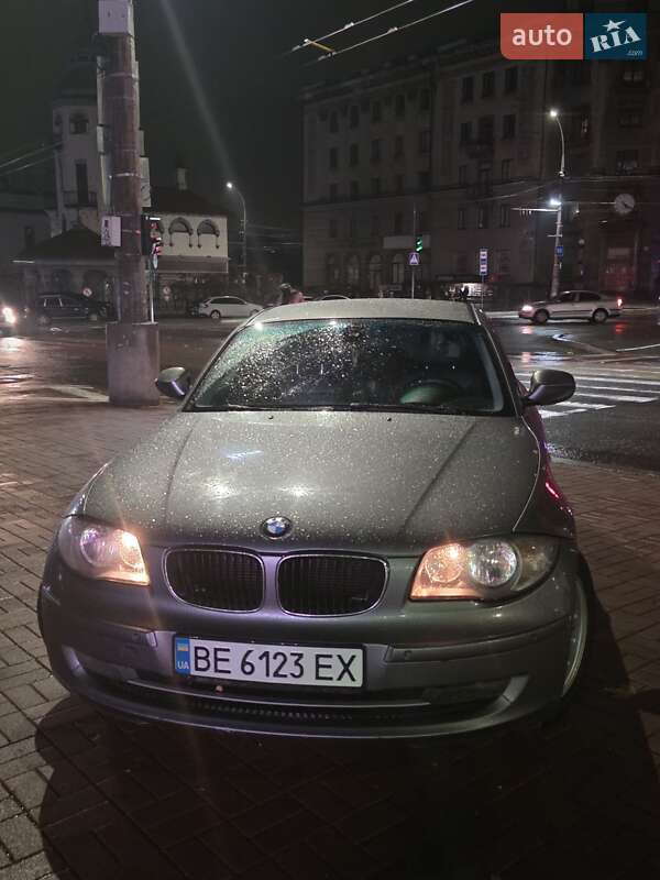 Хэтчбек BMW 1 Series 2010 в Николаеве фото 4 Хэтчбек BMW 1 Series 2010 в Николаеве