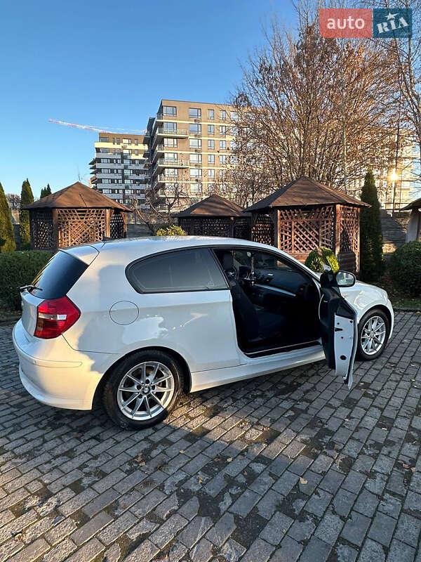 Хетчбек BMW 1 Series 2010 в Львові