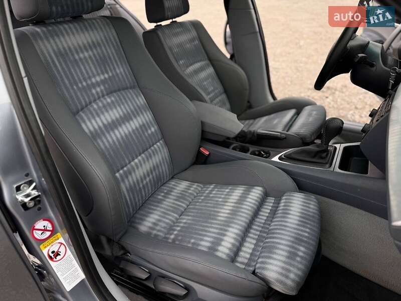 Хэтчбек BMW 1 Series 2004 в Днепре