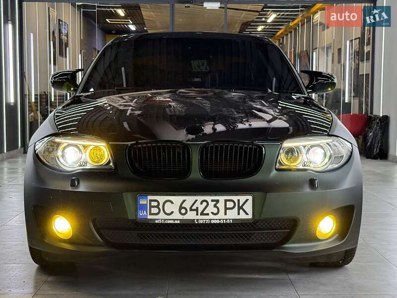 Купе BMW 1 Series 2012 в Киеве
