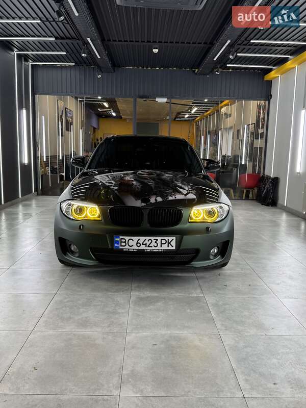 Купе BMW 1 Series 2012 в Киеве