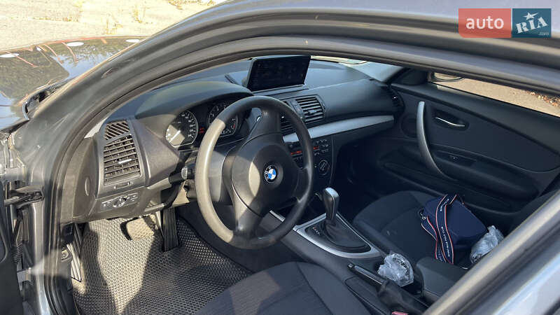 Хэтчбек BMW 1 Series 2010 в Лубнах
