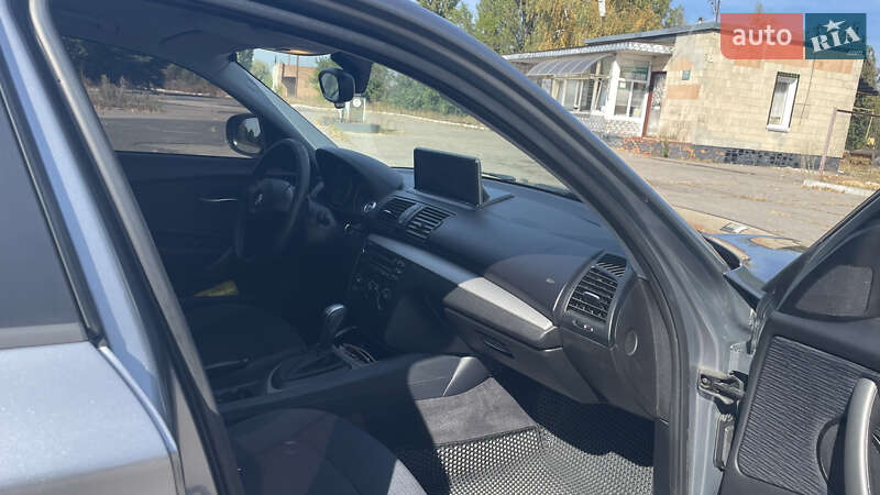 Хэтчбек BMW 1 Series 2010 в Лубнах