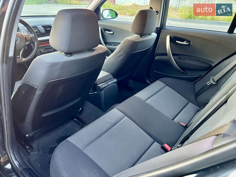 Хэтчбек BMW 1 Series 2006 в Чернигове