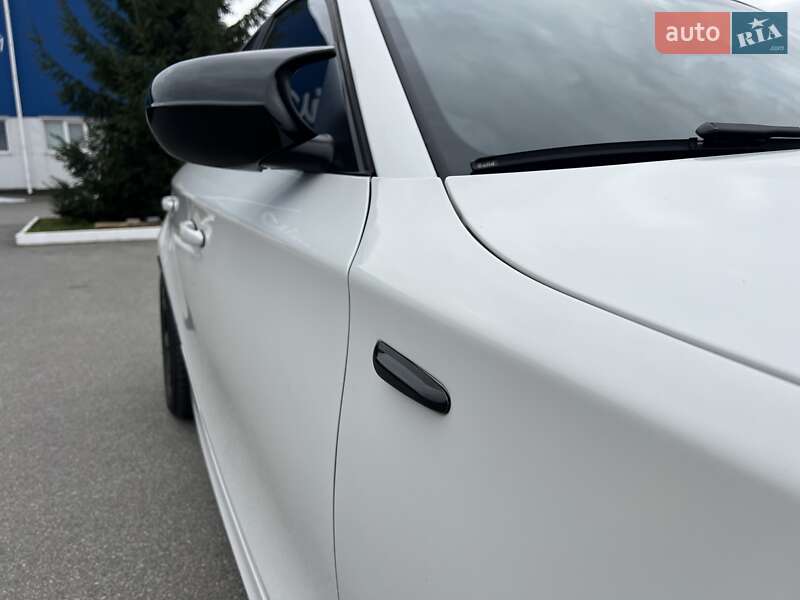 Хэтчбек BMW 1 Series 2010 в Богуславе фото 9 Хэтчбек BMW 1 Series 2010 в Богуславе