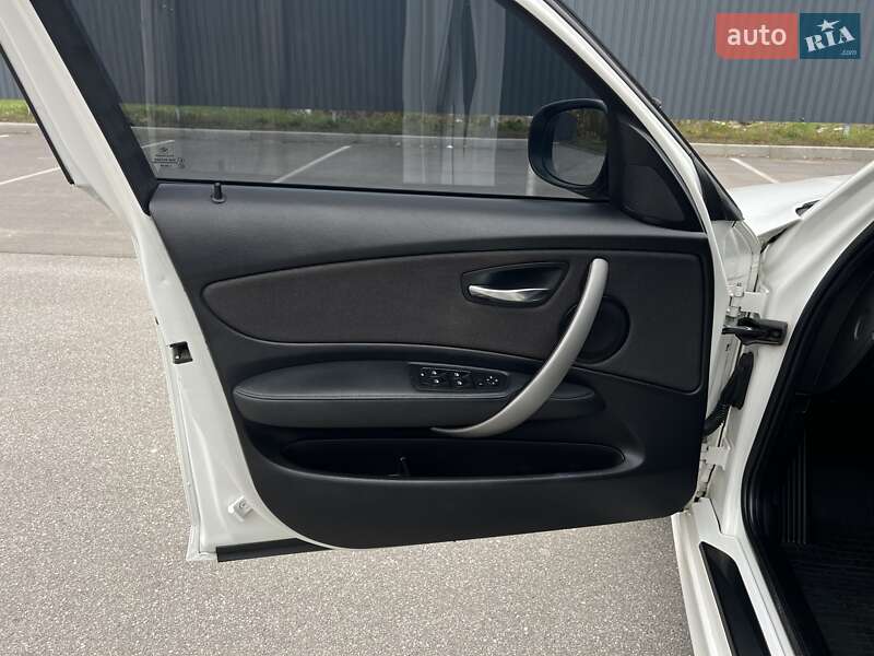 Хэтчбек BMW 1 Series 2010 в Богуславе фото 28 Хэтчбек BMW 1 Series 2010 в Богуславе