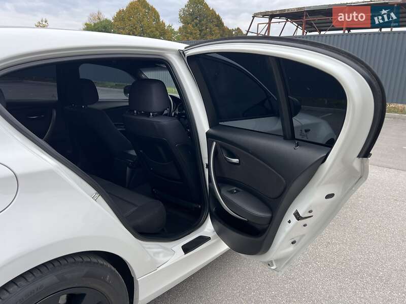 Хэтчбек BMW 1 Series 2010 в Богуславе фото 56 Хэтчбек BMW 1 Series 2010 в Богуславе