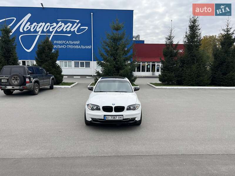 Хэтчбек BMW 1 Series 2010 в Богуславе фото 4 Хэтчбек BMW 1 Series 2010 в Богуславе