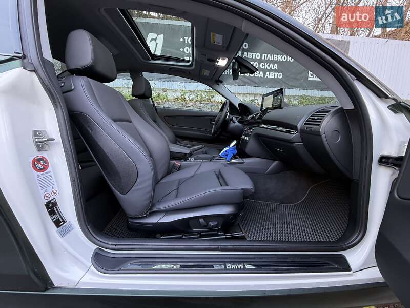 Купе BMW 1 Series 2012 в Киеве