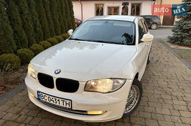 Хетчбек BMW 1 Series 2010 в Городку