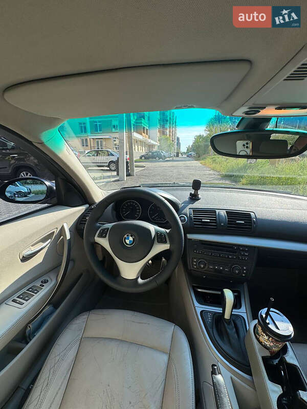 Хэтчбек BMW 1 Series 2006 в Вышгороде