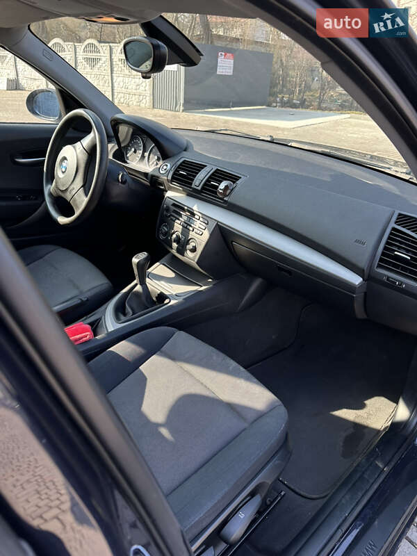 Хетчбек BMW 1 Series 2006 в Івано-Франківську