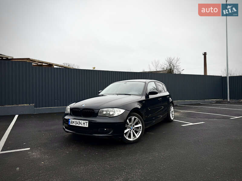 Хэтчбек BMW 1 Series 2008 в Житомире