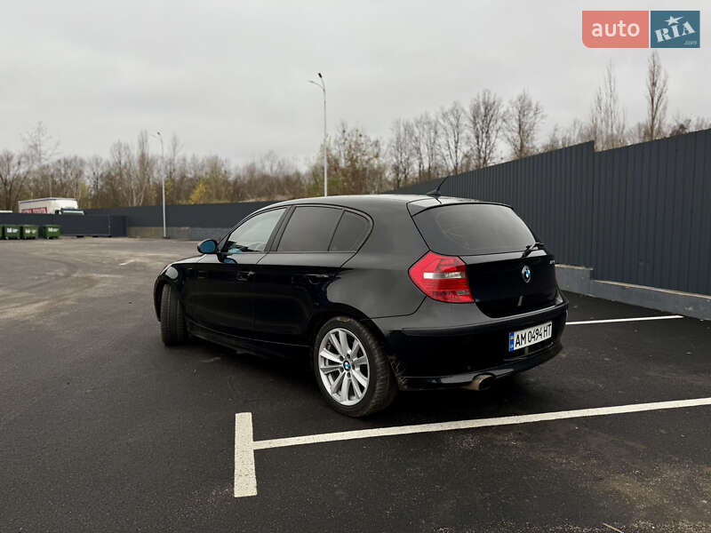 Хэтчбек BMW 1 Series 2008 в Житомире