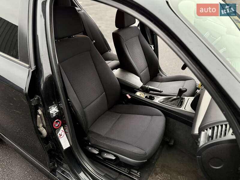 Хэтчбек BMW 1 Series 2008 в Житомире