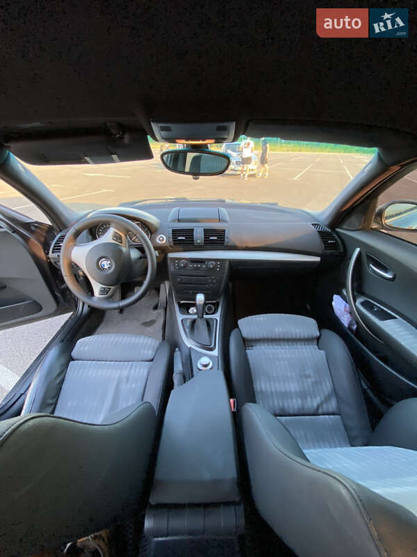 Хэтчбек BMW 1 Series 2005 в Ровно