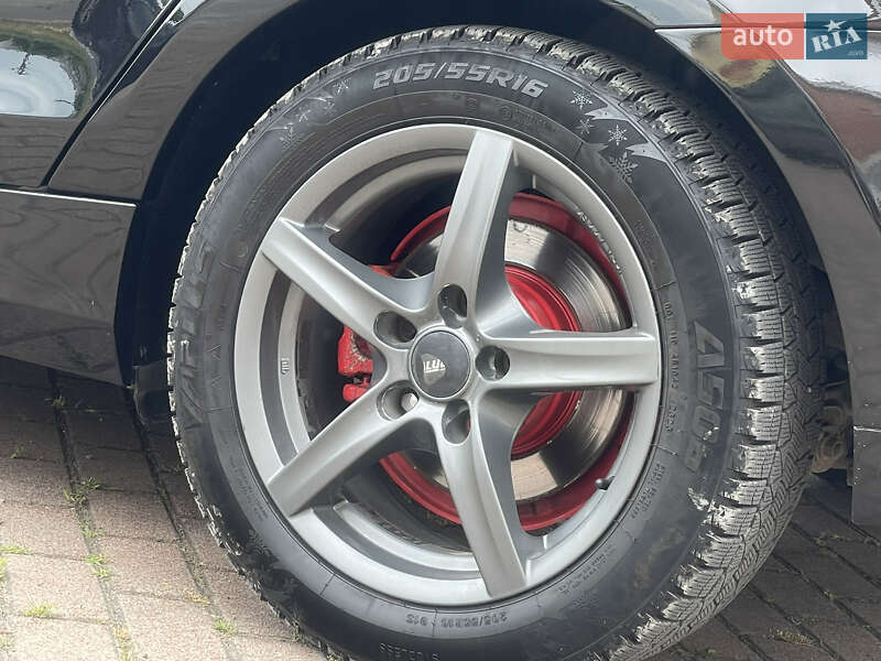 Хэтчбек BMW 1 Series 2008 в Трускавце