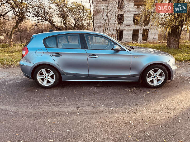 Хэтчбек BMW 1 Series 2005 в Кременчуге