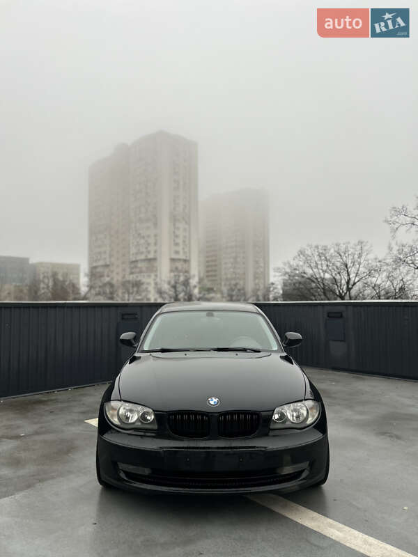 BMW 1 Series 2010 BMW 1 Series 2010