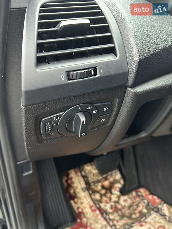 Хетчбек BMW 1 Series 2010 в Києві фото 21 Хетчбек BMW 1 Series 2010 в Києві