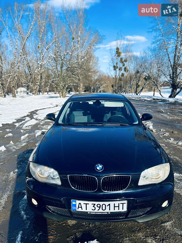 Хэтчбек BMW 1 Series 2006 в Стрые