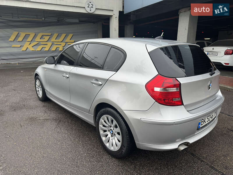 Хэтчбек BMW 1 Series 2010 в Киеве