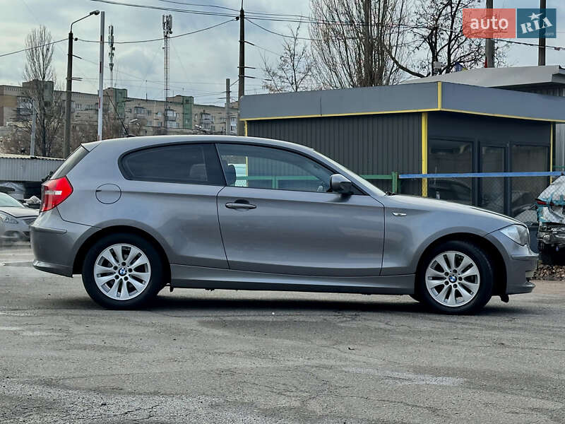 Купе BMW 1 Series 2011 в Києві фото 6 Купе BMW 1 Series 2011 в Києві