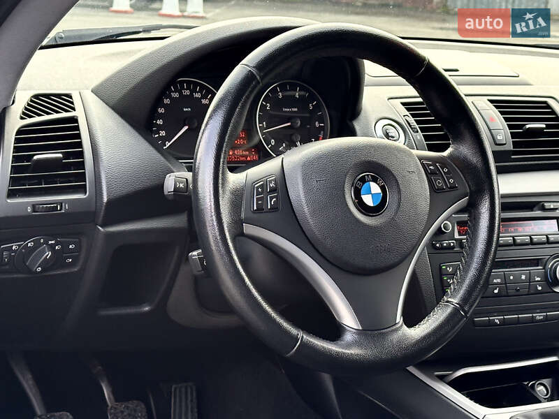 Купе BMW 1 Series 2011 в Києві фото 12 Купе BMW 1 Series 2011 в Києві