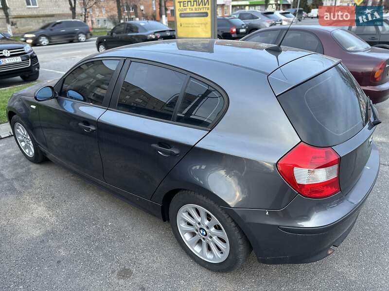 Хэтчбек BMW 1 Series 2006 в Тульчине