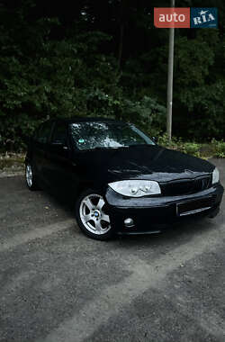 Хэтчбек BMW 1 Series 2004 в Ярмолинцах